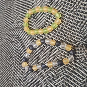 This bracelet is limited edition. It's a pack